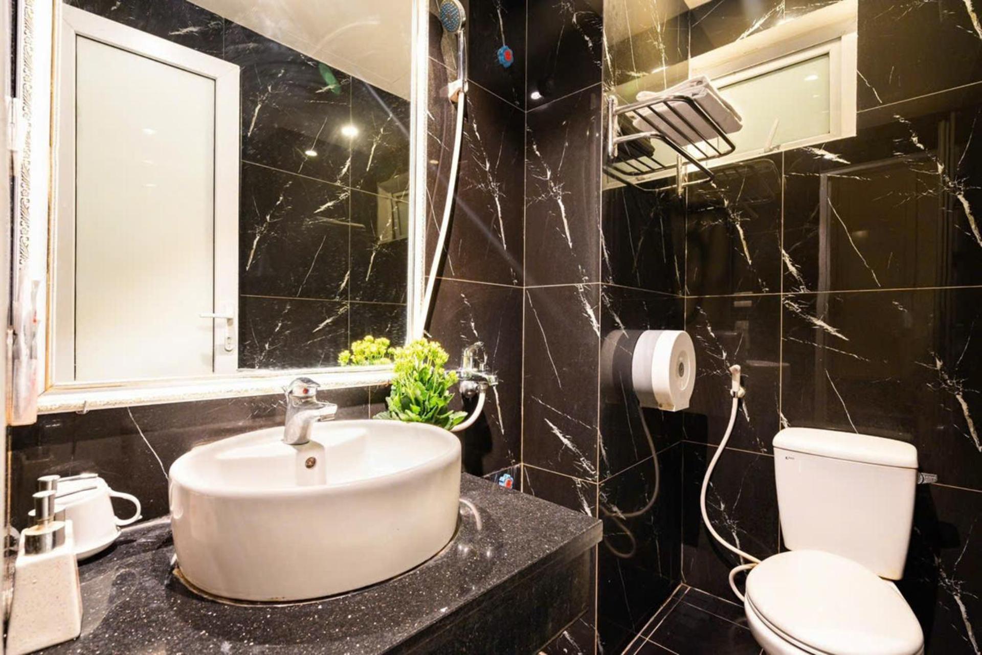 Kieu Anh Hotel Ha Noi Hanoi Exteriör bild